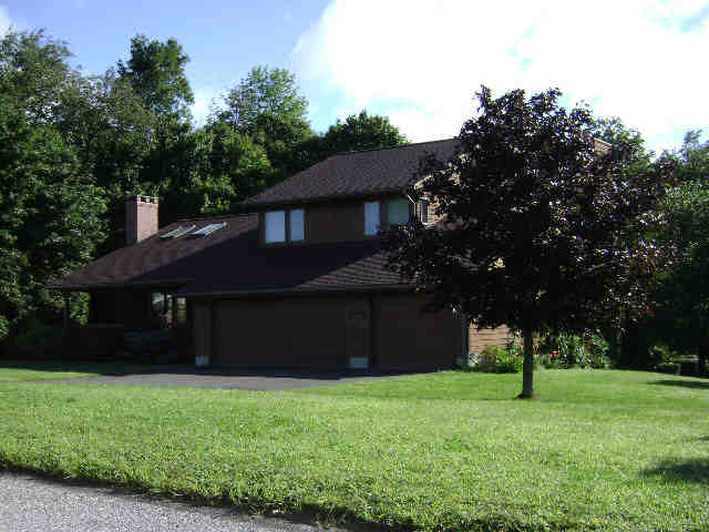 Building photograph for 27 LONG HORIZON RD